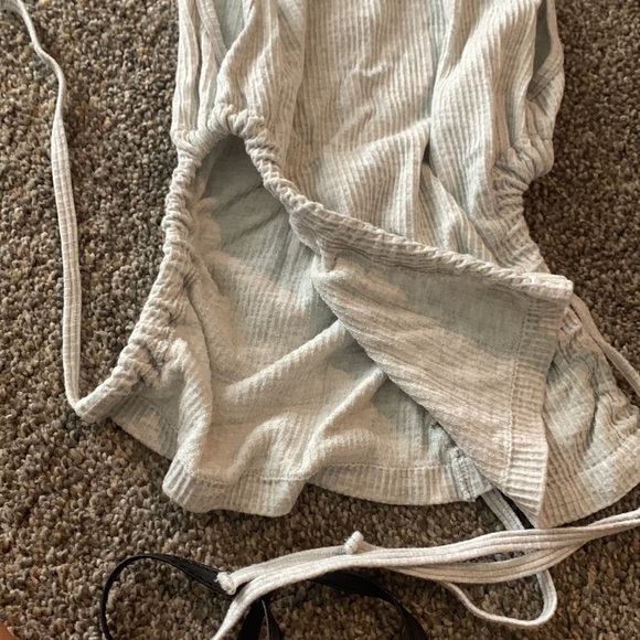 Top - Picture 4 of 7